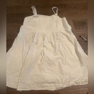 Soft cotton with pockets. Very comfortable! White with geometric strips